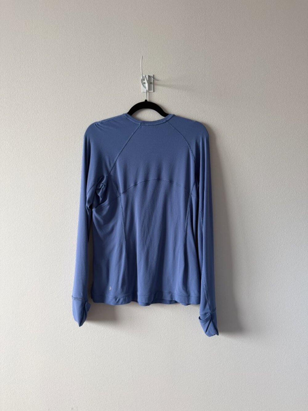 Lululemon Blue Long Sleeve Athletic Fit Crew Neck Top Zip Pocket Size 12 - Picture 4 of 6